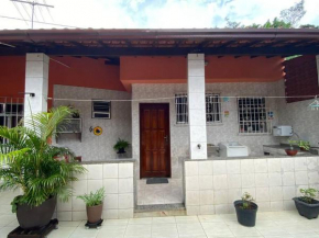 Casa charmosa com varanda.ideal para trabalho.